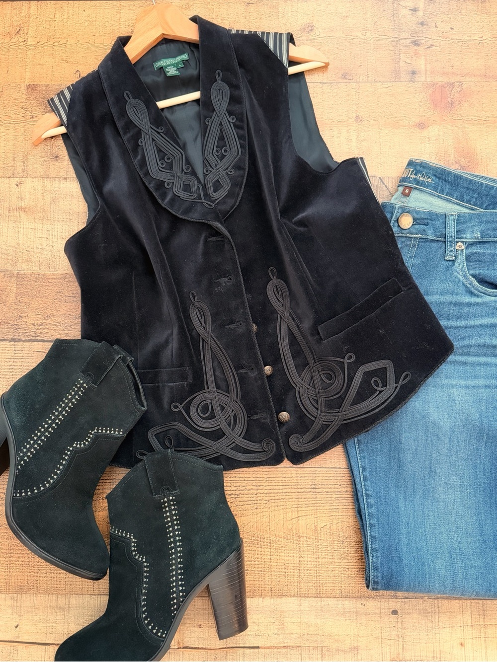 Lauren Jeans Ralph Lauren Black Velvet Vintage Embroidered Vest Silk Backing